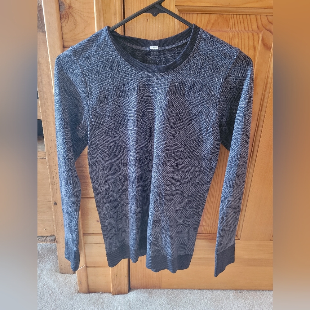 Lululemon Long Sleeve Grey Small